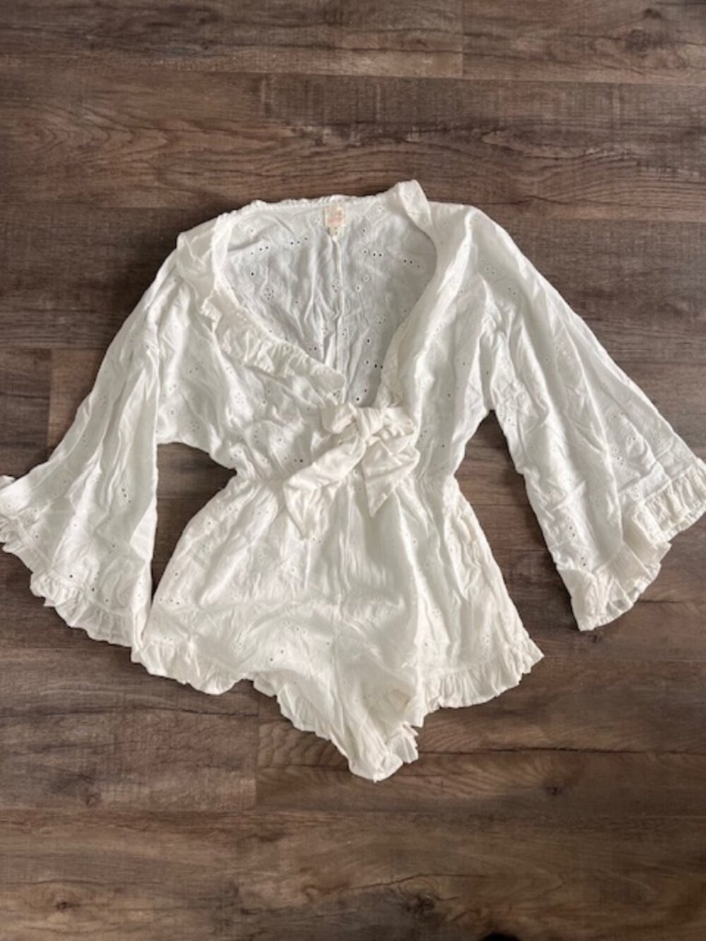 Surf Gypsy White Eyelet Romper Size Small Boho Beach